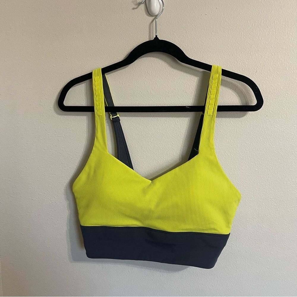 Zyia Active Parallel Luxe Adjustable bra (NO SIZE TAG)